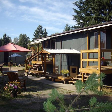 Lake Trail Guesthouse Cumberland Exterior photo