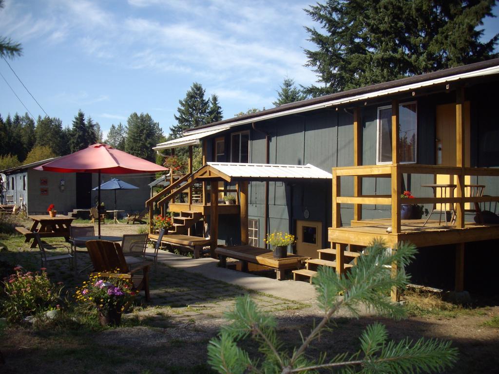 Lake Trail Guesthouse Cumberland Exterior photo