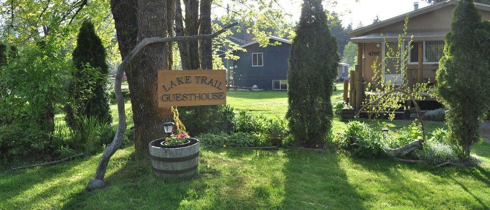 Lake Trail Guesthouse Cumberland Exterior photo